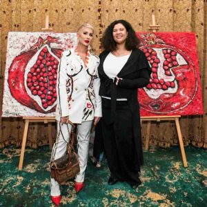 «Дорогоцінні барви життя»: Ірина Третьяк відкрила виставку картин у  готелі «Прем'єр Палац»