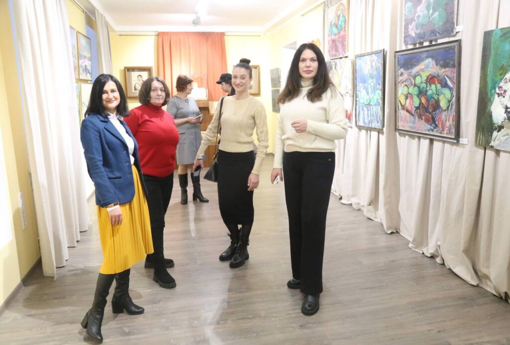 Відкриття картинної галереї «Віддзеркалення часу» в Історичному музеї КЗ КОР “Вишгородський історико-культурний заповідник” Відкриття картинної галереї «Віддзеркалення часу» в Історичному музеї КЗ КОР “Вишгородський історико-культурний заповідник”