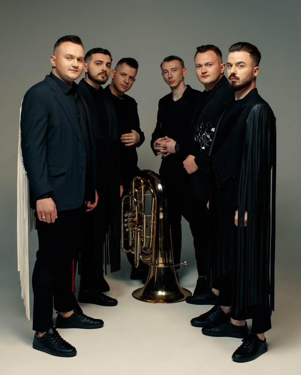 Відомий львський гурт Dykobrass отримав офіційні права на виконання легендарної  пісні Володимира Івасюка “Пісня буде поміж нас”