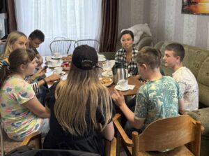 Благодійний проєкт Юлі Бєляєвої подарував ще один дім діткам, що постраждали від війни