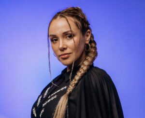 Пісня, як молитва: SANNA співає про батька, Батьківщину і себе