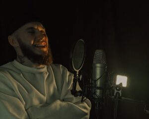 “Думаю” – пісня про життя на перехресті рішень: прем’єра нового синглу ENNDYOFF