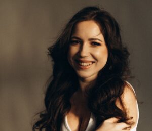 Сингл для тихих вечорів і чесних думок: VYNOHRADOVA – “Зоря”