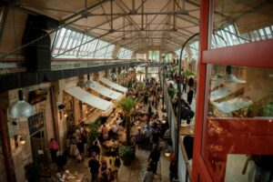 У Львові відкрився LEM Food Market — новий гастрономічний простір на території історичного депо