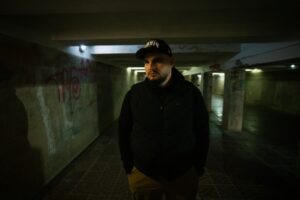 Військовослужбовець Третього армійського корпусу Югар презентує трек “Де твоя правда?” 