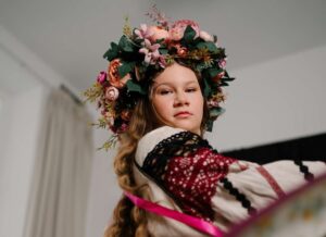 Amalia заспівала про Україну, яку неможливо залишити в серці: прем’єра пісні «Пам’ятаю»