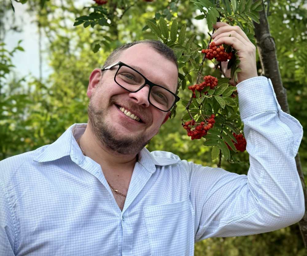 «Я дарую вам тепло душі»: Олег Сербін представив нову композицію «А в душі у мене літо!»